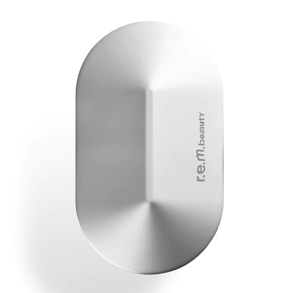 ARIANA GRANDE R.E.M EYESHADOW PALETTE 👩🏼🚀 - Picture 2 of 4